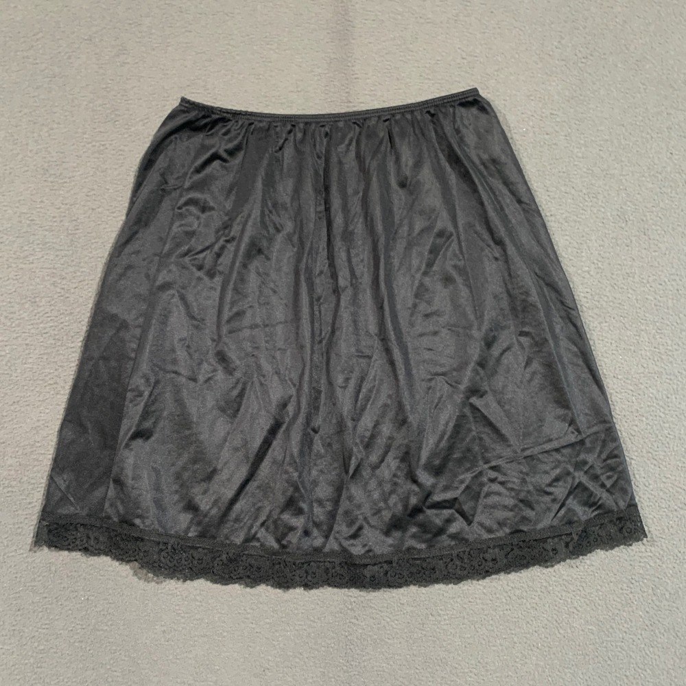 Deena Vintage Black Nylon Half Slip Lace Trim Skirt Medium Made in USA 2190L-19